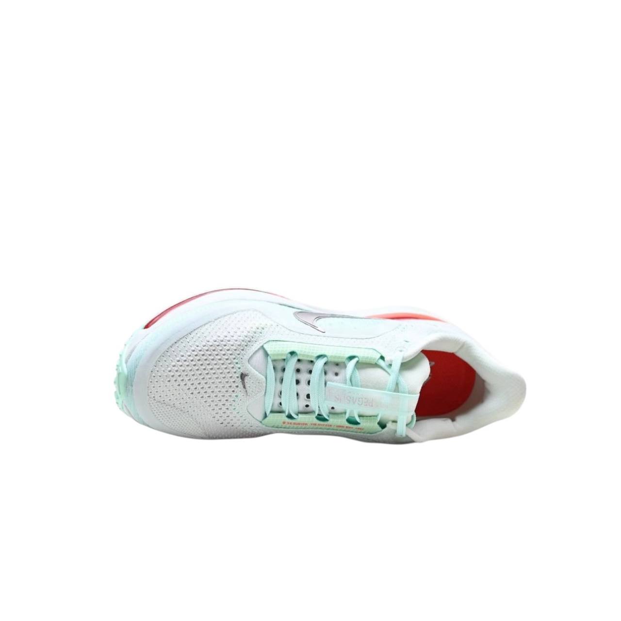 Маратонки Pegasus Premium Barely Green